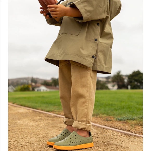 People Footwear Other - •NWT•People Footwear ‘Ace Kids’ Shoes- Capulet Olive & Blazing Orange